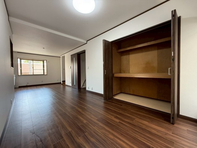 西ノ京南壺井町の居間・リビング