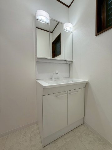 西ノ京南壺井町の独立洗面台|【洗面】　２０２４年７月にリフォーム済みで水回りなど一式交換しております♪