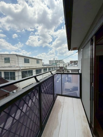 西ノ京南壺井町のバルコニー