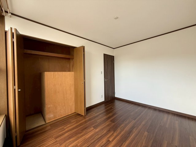 西ノ京南壺井町の洋室|【洋室】3階６帖のゆったりした洋室です