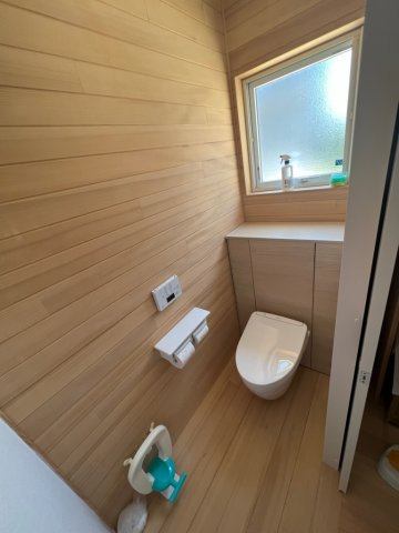 半田２丁目中古住宅のトイレ|トイレ