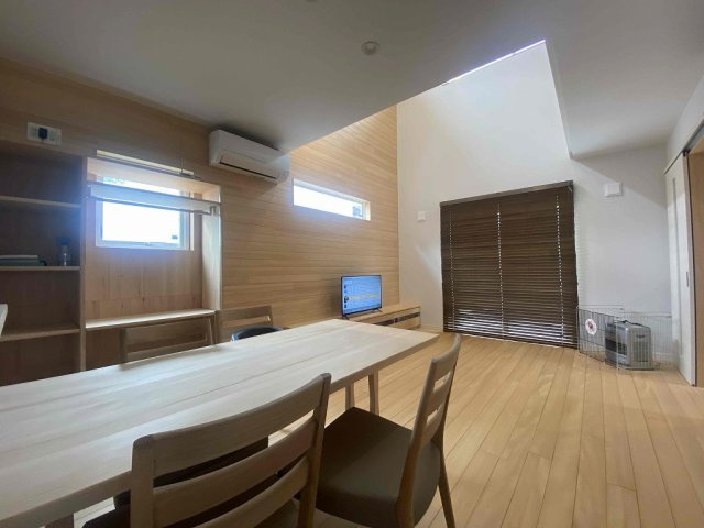 半田２丁目中古住宅の居間・リビング|リビング②