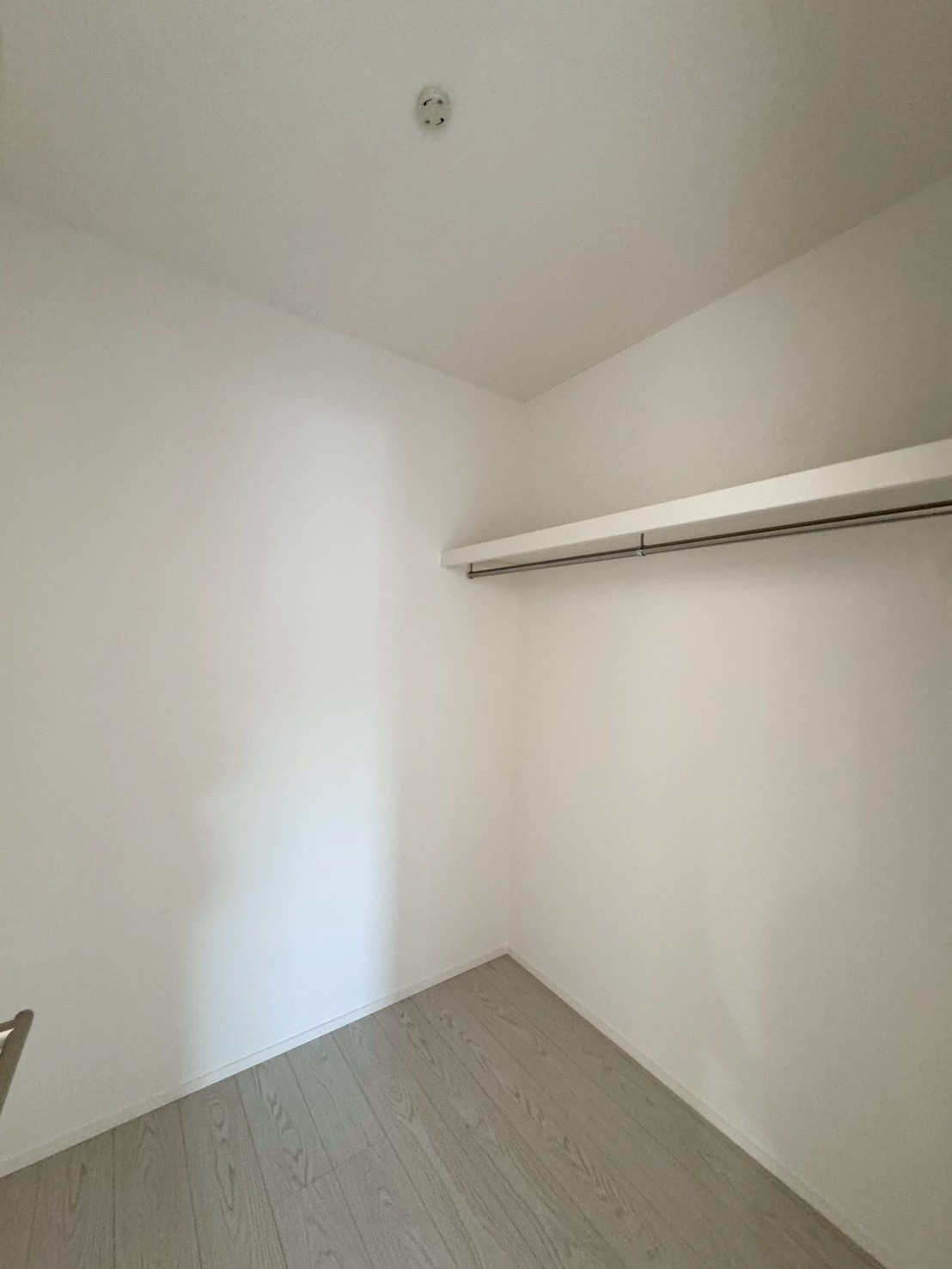 ーAdoble＋アドブル＋ー小倉南区下貫1丁目1期　【小倉南区　新築戸建て】の収納|2階には家族みんなのものをまとめて収納できるファミリークローゼット完備♪　【小倉南区　新築戸建て】