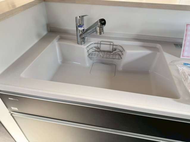 ーAdoble＋アドブル＋ー小倉南区下貫1丁目1期　【小倉南区　新築戸建て】のキッチン|浄水器付きなので料理をぐっと美味しく、体に良いものに♪　【小倉南区　新築戸建て】