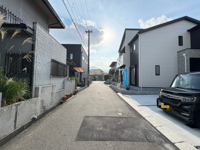 ーAdoble＋アドブル＋ー小倉南区下貫1丁目1期　【小倉南区　新築戸建て】の前面道路含む現地写真|現地撮影　2025,11,14　ーAdoble＋アドブル＋ー小倉南区下貫1丁目1期　【小倉南区　新築戸建て】