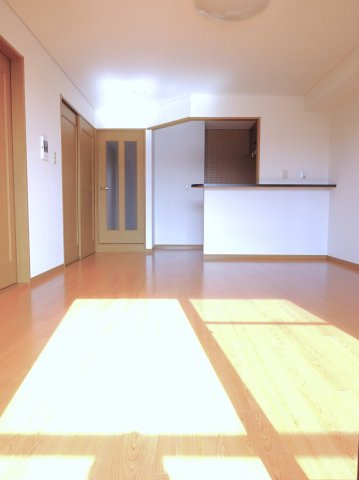 グランドハイツ八幡の居間・リビング|＊イメージです