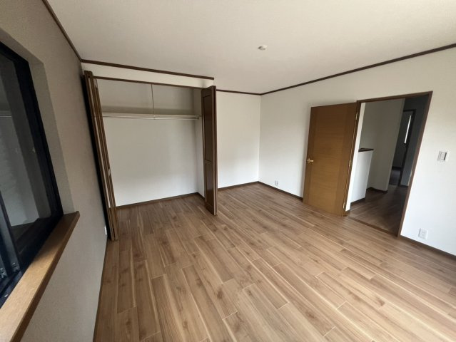 清滝中町中古戸建の寝室|ゆとりの広さです