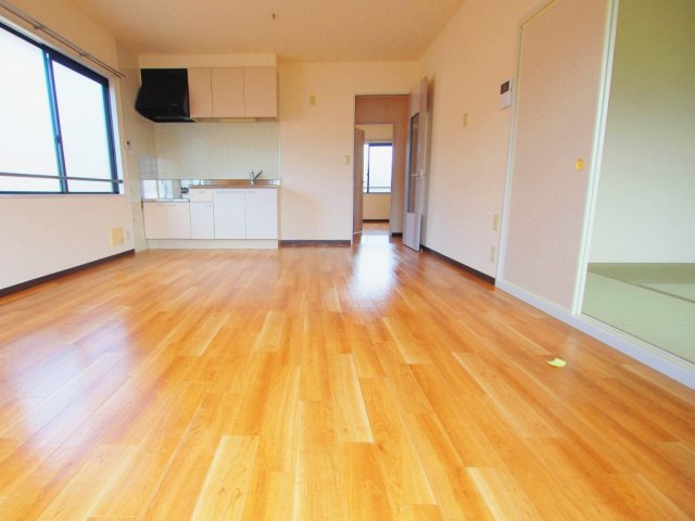 ミッドチェスターハウス　Ｂ棟の居間・リビング