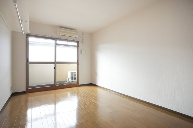 サンメイツ京阪・七条大宮の居間・リビング