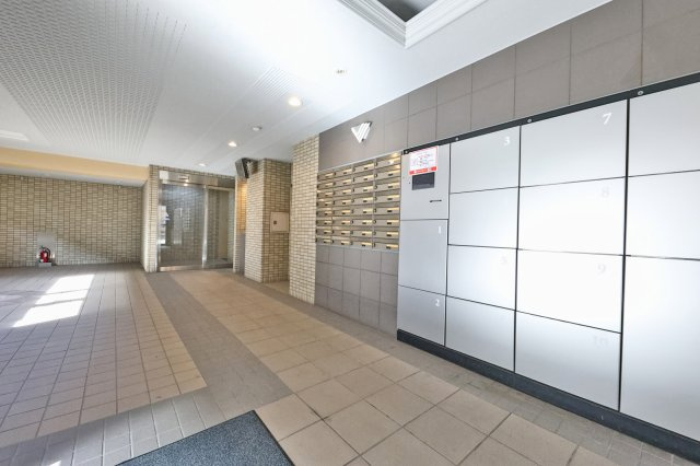 サンメイツ京阪・七条大宮のロビー