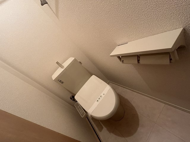 伊勢崎市田部井町２丁目のアパートのトイレ