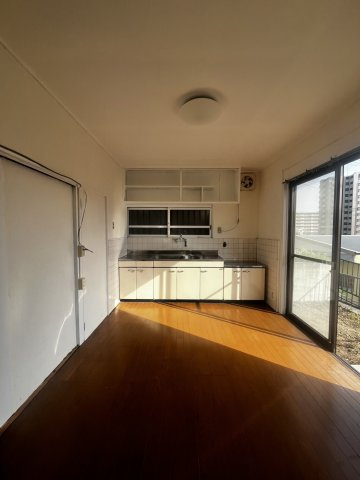 熊本市西区京町本丁 中古戸建のキッチン