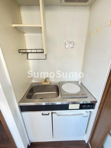 千代が丘マンションのキッチン|コンパクトなキッチンで掃除もラクラク