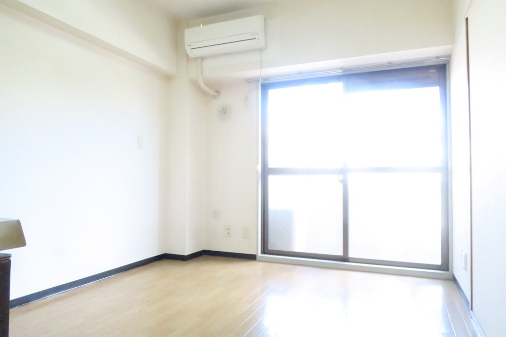 サンロード蕨の居間・リビング|※別号室参考写真