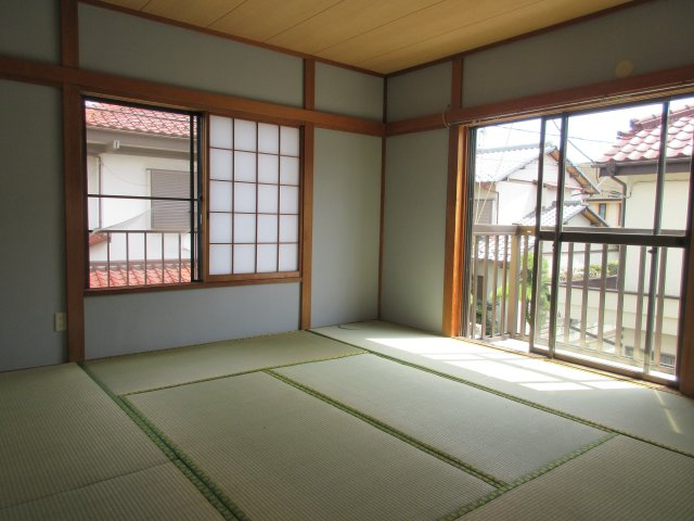 瑞穂町長岡1丁目　中古戸建の和室|広々8帖