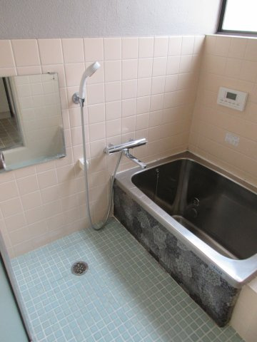 瑞穂町長岡1丁目　中古戸建の浴室