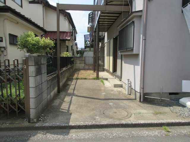 瑞穂町長岡1丁目　中古戸建の駐車場