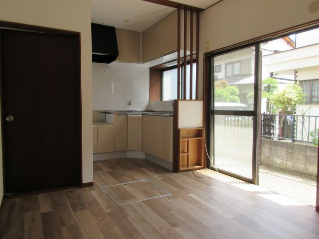 瑞穂町長岡1丁目　中古戸建の居間・リビング|DK5帖