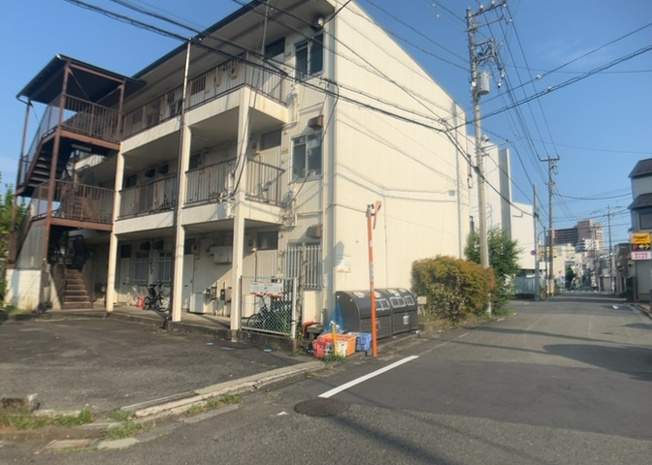 【外観】 | ハイムＡ | 住宅用の土地では前面道路に2m以上接していなければならないと法律で定められています。しかし、お持ちの車のサイズやライフスタイルなどにより、2mでは利便が悪い場合もございますので、事前に確認しましょう。