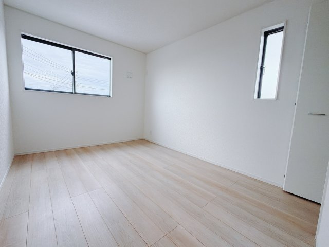 【新築戸建】前橋市河原浜町第3の洋室|子供部屋のメリットは「自立心を養うことができる」「自分で整理整頓できるようになる」そして、お子様が成長した際には「プライバシーを確保できる」といい事だらけ♪