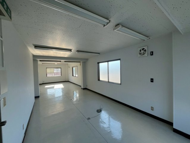 NKビルの内装|302号室