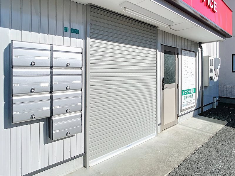 ぷち蔵ビルA葵西4丁目のエントランス