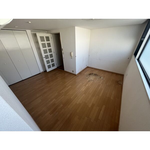 ハウゼケイ魚崎の居間・リビング