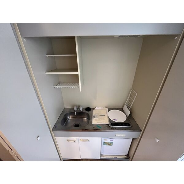 ハウゼケイ魚崎のキッチン