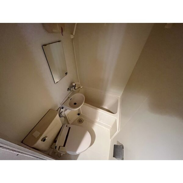 ハウゼケイ魚崎の浴室