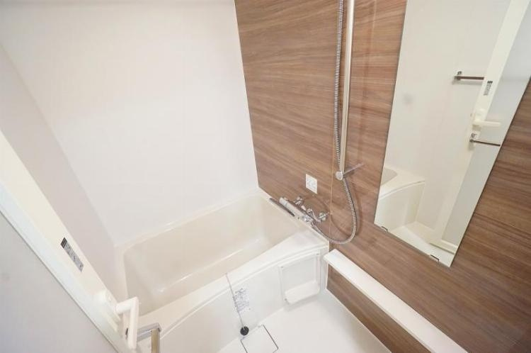 リテラス三軒茶屋サウスの浴室