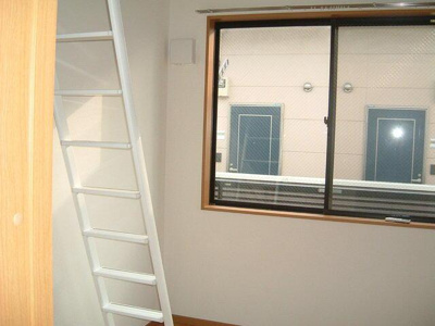 【展望】 | アテネコート田端 | メゾネット階段 