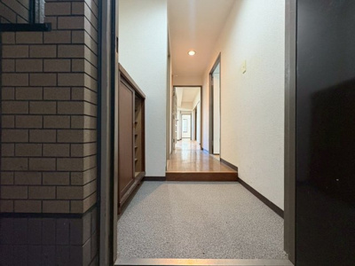 【玄関】 | シュロス五月山Ⅲ