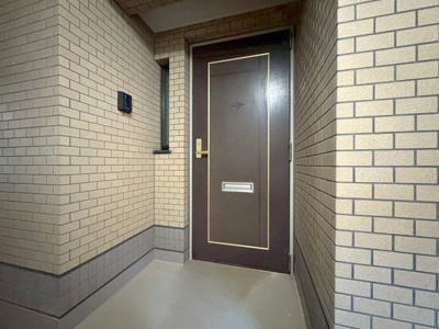 【玄関】 | シュロス五月山Ⅲ