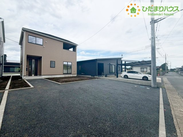 那珂市瓜連第13　新築戸建　3号棟の駐車場|マイホームなら駐車場代がかかりません。しかも、自宅の駐車場で洗車が出来ます！今までコイン洗車に行っていた手間も省けて、節約にも繋がります(^^♪