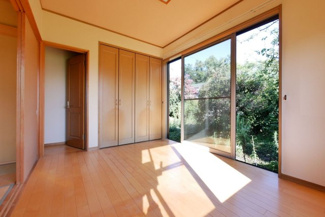 【洋室】 | 山梨市万力 平成17年築中古戸建 敷地172坪・大型間取 | 1階6帖洋室