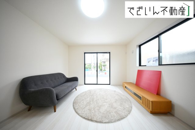 【居間・リビング】 | Livele Garden.S熊谷市石原1丁目　新築住宅 | 現地(2025年10月撮影)