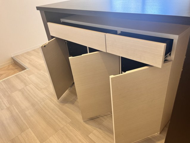 【その他】 | ヴィラールMK | 受付カウンターの裏は収納になっていて便利です！