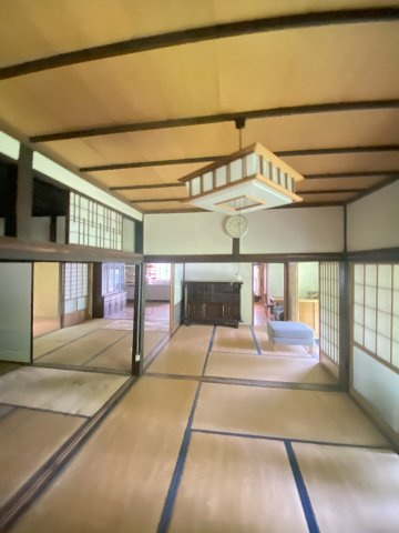天花3丁目貸家の和室|畳の上でゆっくりとくつろげる和室です
