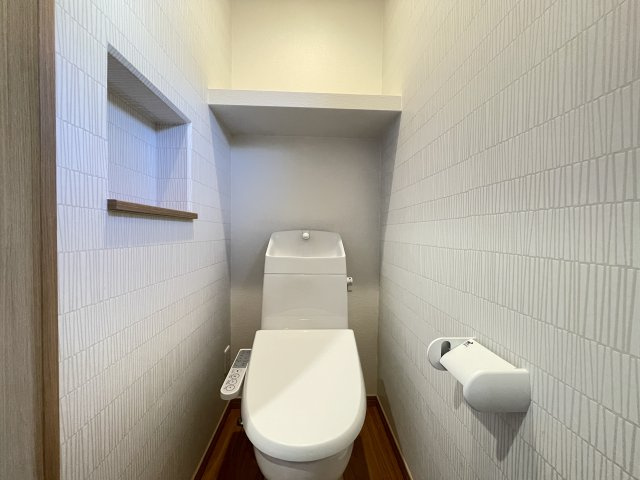 八戸市大字新井田字重地下のトイレ