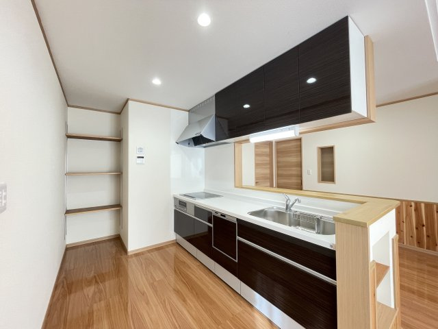 八戸市大字新井田字重地下のキッチン