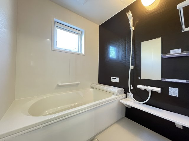 八戸市大字新井田字重地下の浴室