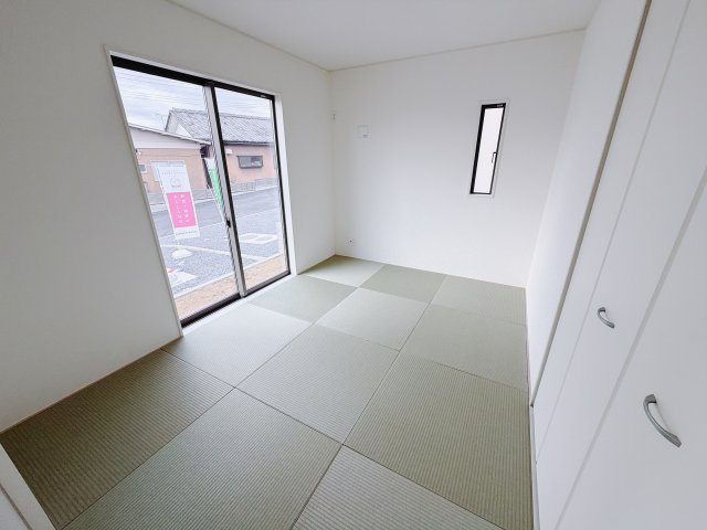 【新築戸建】前橋市河原浜町第3の和室|和室でしか味わえない畳ならではの香りや素材で和のやすらぎを感じてください♪畳にはリラックス効果があるといわれています。のんびりするならやっぱり和室が一番ですね♪