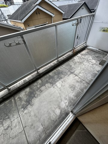 グランドヴィラ三先のバルコニー