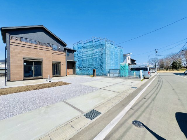 前橋市総社町総社の前面道路含む現地写真|車の通りも少なく駐車も楽々♪