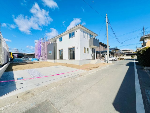 伊勢崎市連取町の前面道路含む現地写真|車の通りも少なく駐車も楽々♪