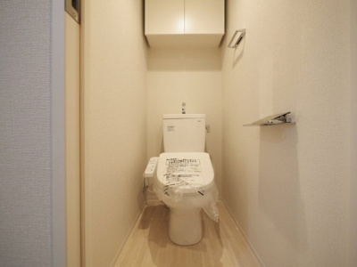 【トイレ】 | コンフォリア・リヴ大阪本町 | 清潔感のあるトイレです