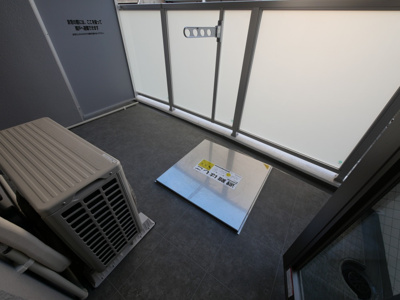 【バルコニー】 | コンフォリア・リヴ大阪本町 | バルコニーからの眺めを楽しみながら食事をしませんか