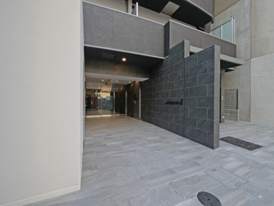 【エントランス】 | コンフォリア・リヴ大阪本町 | 毎日通るエントランスはこのようになっています