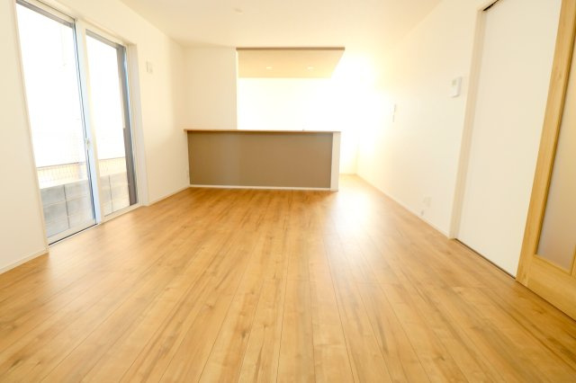 【居間・リビング】 | 富士見市羽沢1丁目　新築一戸建住宅　全3棟　(ふじみ野店) | 3棟とも、全て違ったLDKです！是非、内見してください♪