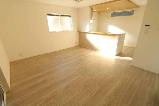 【居間・リビング】 | 富士見市羽沢1丁目　新築一戸建住宅　全3棟　(ふじみ野店)